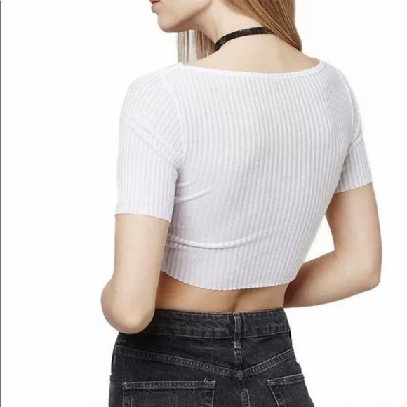TOPSHOP WHITE CROPPED TOP - Picture 2 of 5